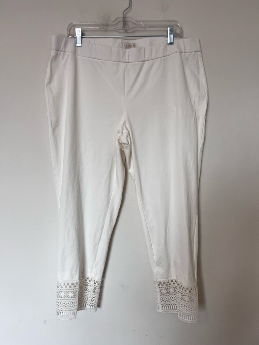 Laura Petites White Lace Hem Cropped Pants Sz 16P | The Boys Wardrobe - Picture 2 of 9